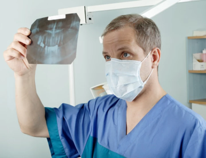 Osoby s poruchou srážlivosti krve se u zubního lékaře bát nemusí
